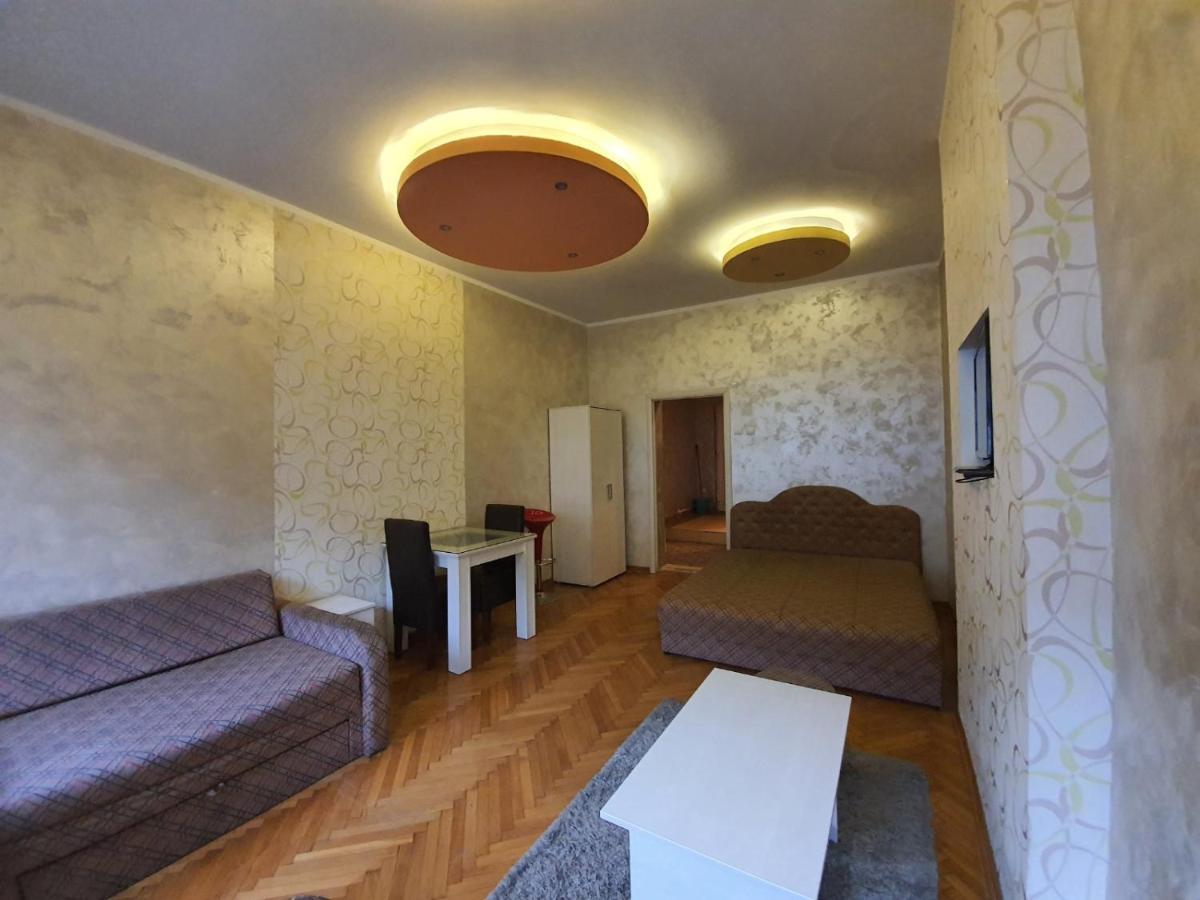 Stay In Apartments Belgrado Esterno foto