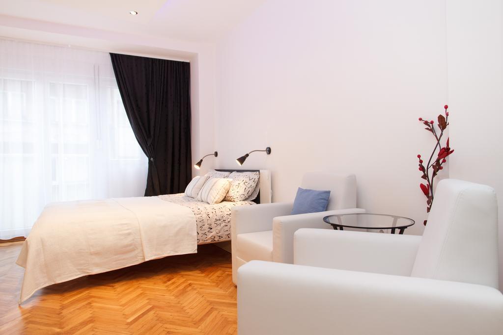 Stay In Apartments Belgrado Esterno foto