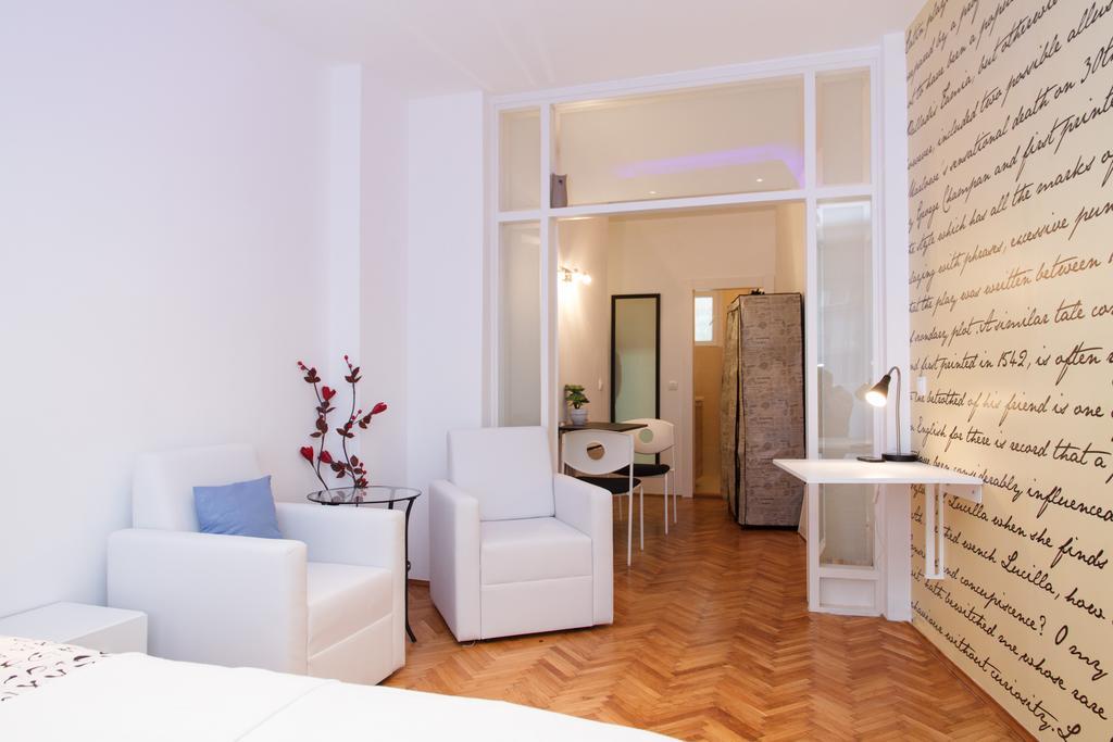 Stay In Apartments Belgrado Esterno foto