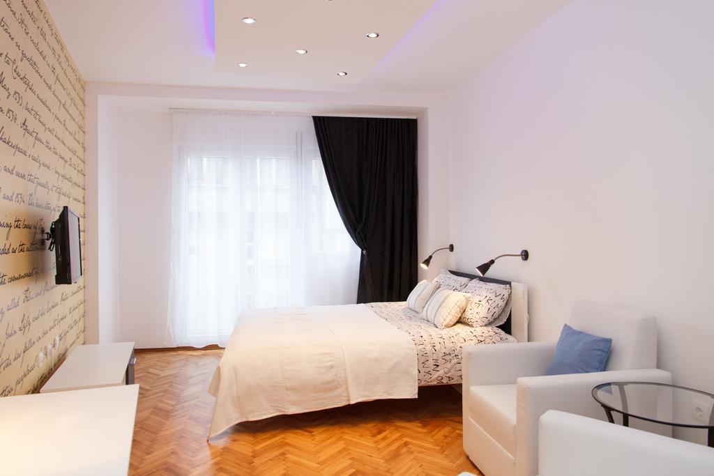 Stay In Apartments Belgrado Esterno foto